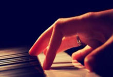 NG28-南宫28：五大联赛每90分钟抢断榜：卡塞米罗4.97次居首，乌加特第4.